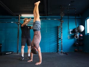 Handstand training met een personal trainer